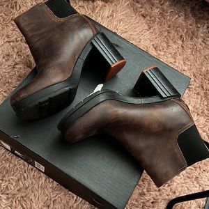 Size 9 Sorel Ankle boot